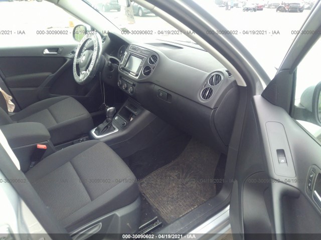 Photo 4 VIN: WVGAV7AX4HK049479 - VOLKSWAGEN TIGUAN 