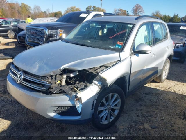 Photo 1 VIN: WVGAV7AX4JK000403 - VOLKSWAGEN TIGUAN LIMITED 