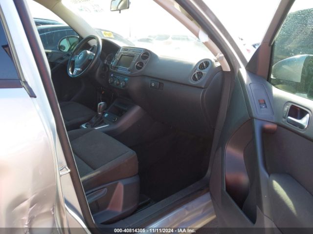 Photo 4 VIN: WVGAV7AX4JK001373 - VOLKSWAGEN TIGUAN LIMITED 