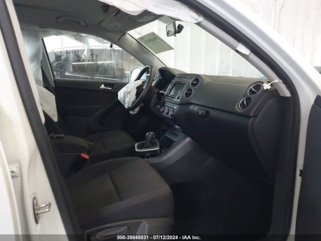 Photo 4 VIN: WVGAV7AX4JK003611 - VOLKSWAGEN TIGUAN LIMITED 