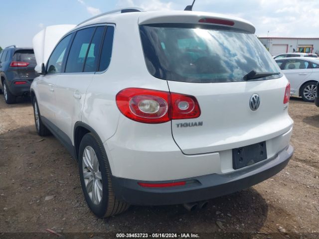 Photo 2 VIN: WVGAV7AX5AW500580 - VOLKSWAGEN TIGUAN 