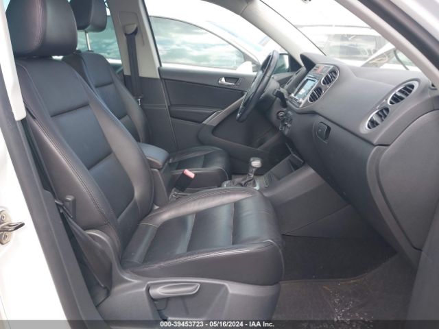 Photo 4 VIN: WVGAV7AX5AW500580 - VOLKSWAGEN TIGUAN 