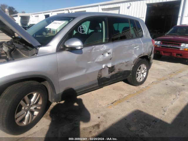 Photo 5 VIN: WVGAV7AX5CW609107 - VOLKSWAGEN TIGUAN 