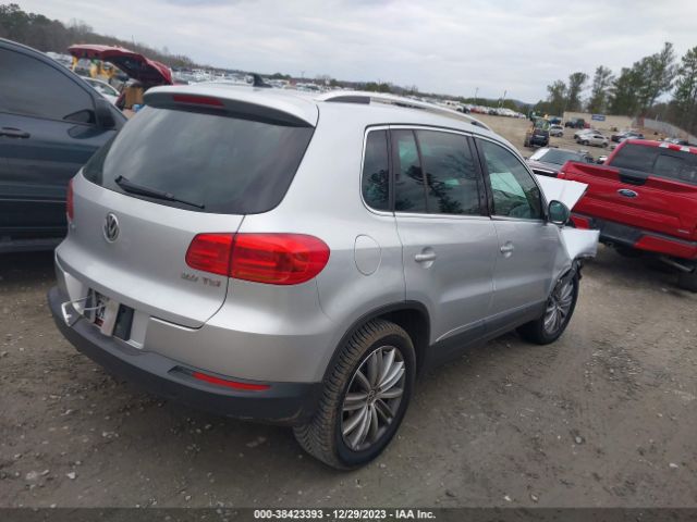 Photo 3 VIN: WVGAV7AX5CW610323 - VOLKSWAGEN TIGUAN 