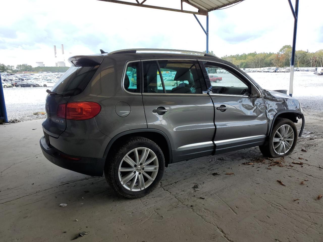 Photo 2 VIN: WVGAV7AX5FW597173 - VOLKSWAGEN TIGUAN 