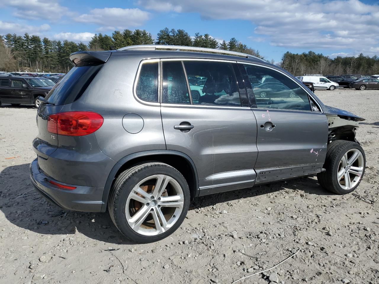 Photo 2 VIN: WVGAV7AX5GW053807 - VOLKSWAGEN TIGUAN 