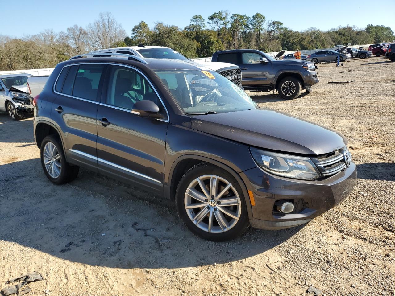 Photo 3 VIN: WVGAV7AX5GW561369 - VOLKSWAGEN TIGUAN 