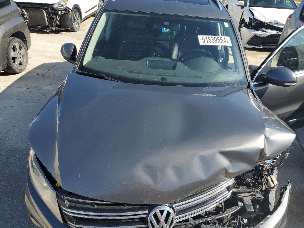 Photo 10 VIN: WVGAV7AX5GW576664 - VOLKSWAGEN TIGUAN 