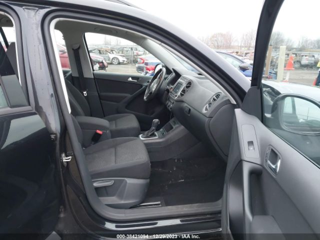 Photo 4 VIN: WVGAV7AX5HK045490 - VOLKSWAGEN TIGUAN 