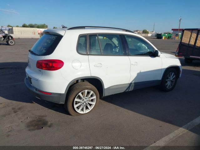 Photo 3 VIN: WVGAV7AX5JK004928 - VOLKSWAGEN TIGUAN LIMITED 