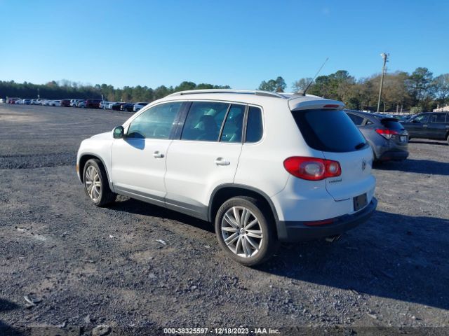 Photo 2 VIN: WVGAV7AX6AW508848 - VOLKSWAGEN TIGUAN 