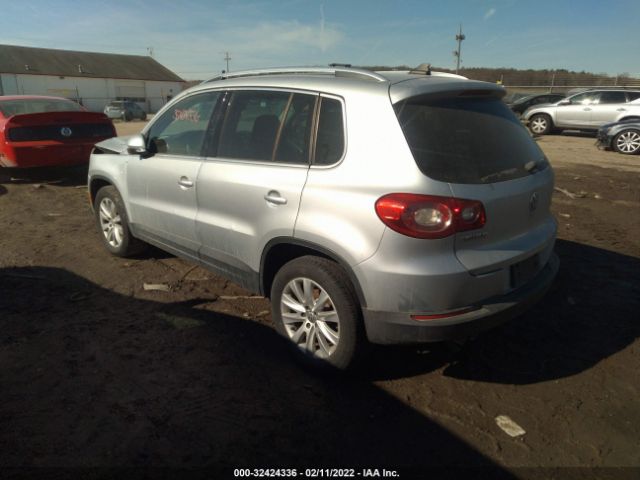 Photo 2 VIN: WVGAV7AX6AW513015 - VOLKSWAGEN TIGUAN 