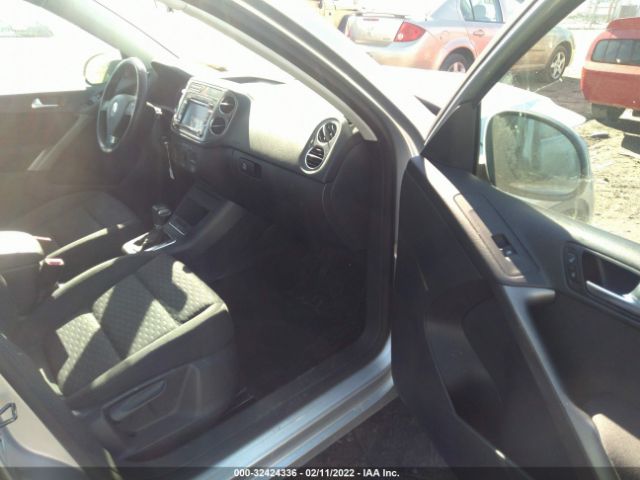 Photo 4 VIN: WVGAV7AX6AW513015 - VOLKSWAGEN TIGUAN 