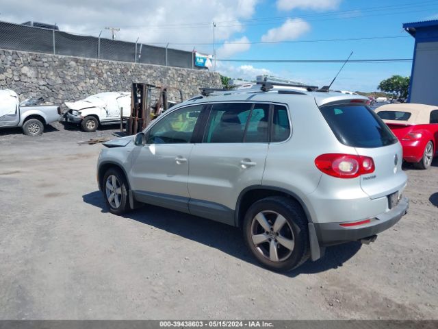 Photo 2 VIN: WVGAV7AX6AW521647 - VOLKSWAGEN TIGUAN 