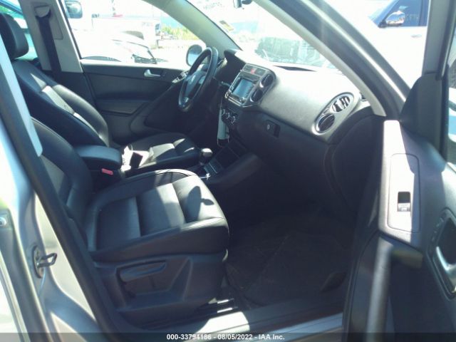 Photo 4 VIN: WVGAV7AX6AW529456 - VOLKSWAGEN TIGUAN 