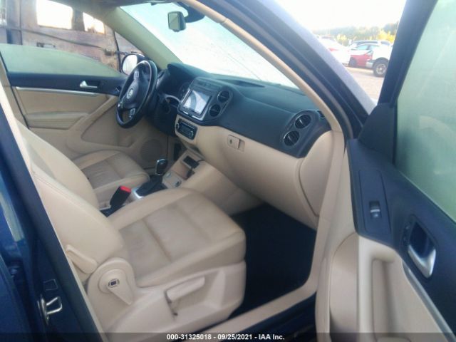 Photo 4 VIN: WVGAV7AX6CW562637 - VOLKSWAGEN TIGUAN 