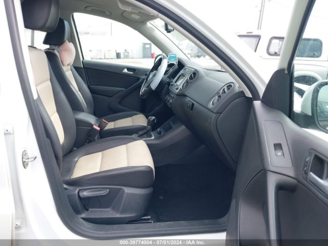 Photo 4 VIN: WVGAV7AX6GW525917 - VOLKSWAGEN TIGUAN 