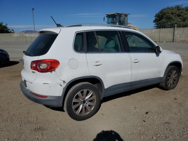 Photo 2 VIN: WVGAV7AX7AW001120 - VOLKSWAGEN TIGUAN S 