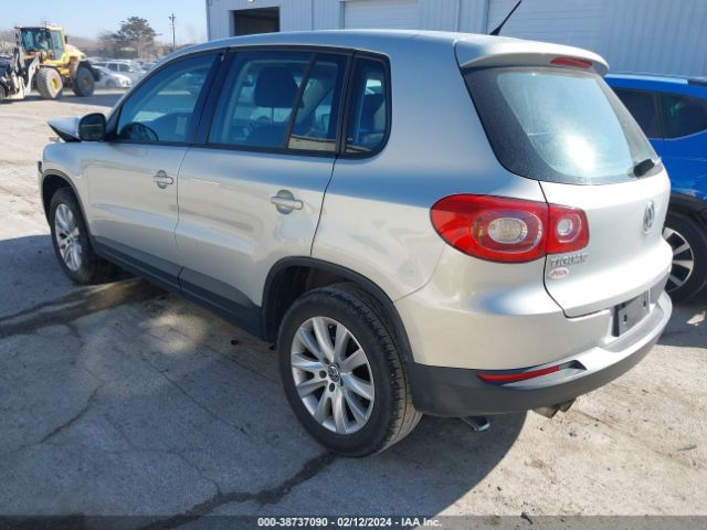 Photo 2 VIN: WVGAV7AX7AW511225 - VOLKSWAGEN TIGUAN 