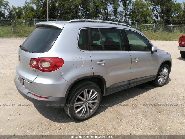 Photo 3 VIN: WVGAV7AX7AW513296 - VOLKSWAGEN TIGUAN 