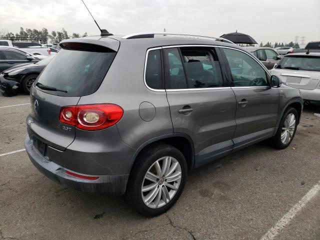 Photo 2 VIN: WVGAV7AX7AW529823 - VOLKSWAGEN TIGUAN S 