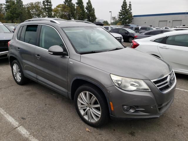 Photo 3 VIN: WVGAV7AX7AW529823 - VOLKSWAGEN TIGUAN S 