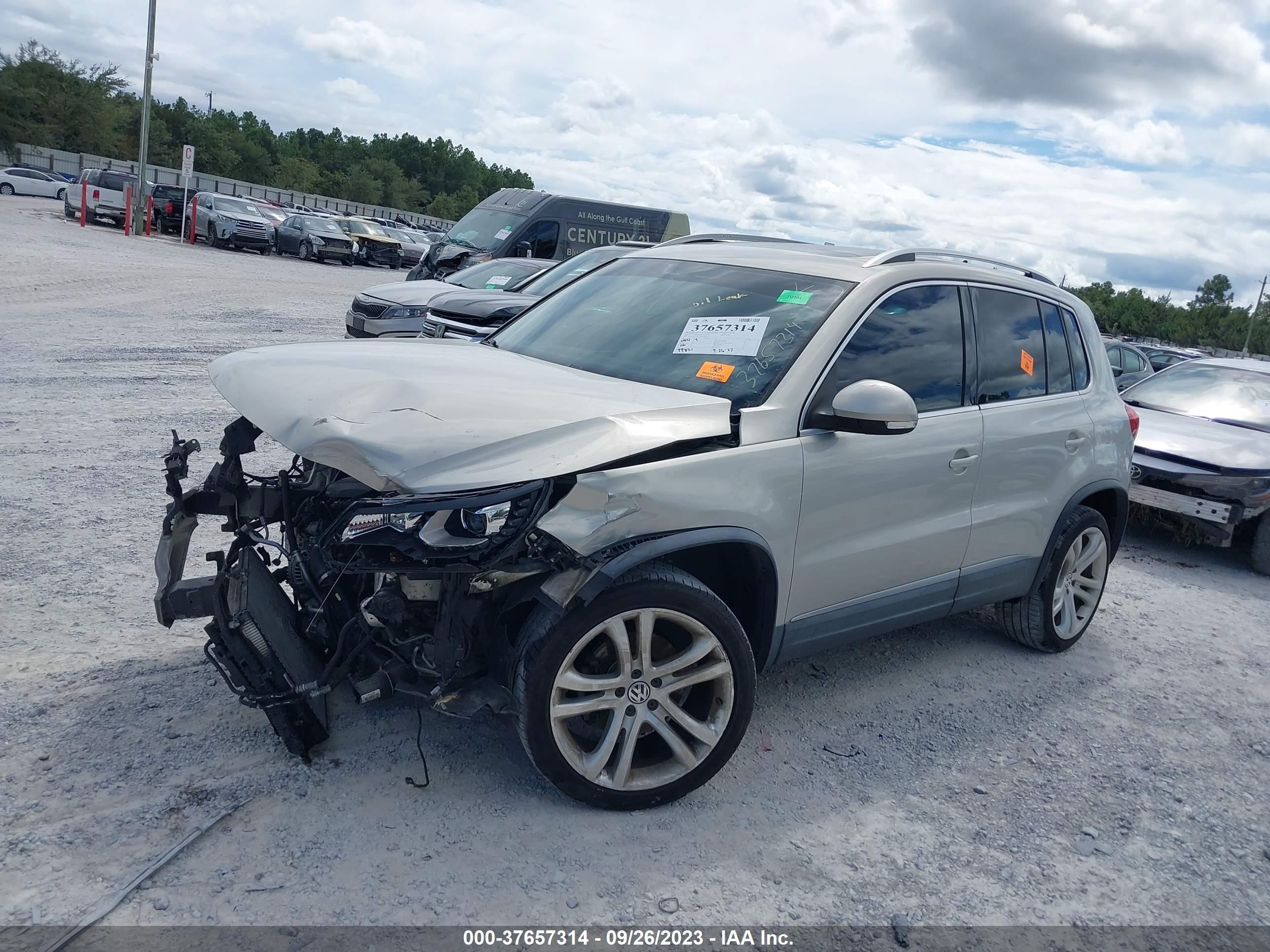 Photo 1 VIN: WVGAV7AX7CW001847 - VOLKSWAGEN TIGUAN 