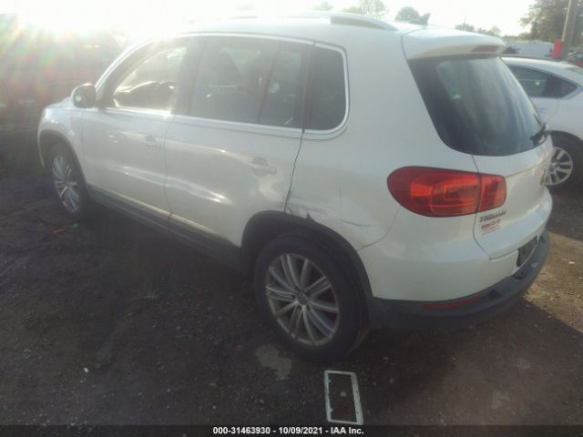 Photo 2 VIN: WVGAV7AX7CW528853 - VOLKSWAGEN TIGUAN 