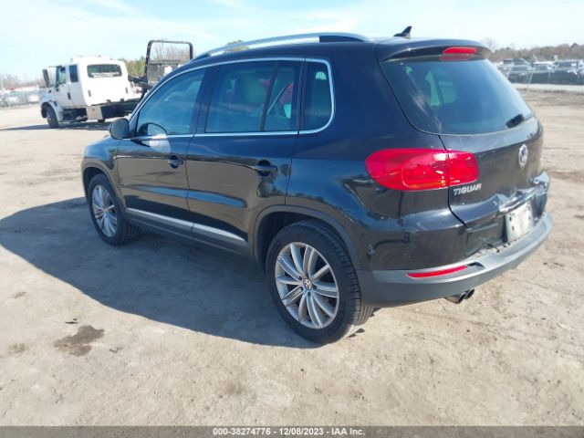 Photo 2 VIN: WVGAV7AX7CW565983 - VOLKSWAGEN TIGUAN 