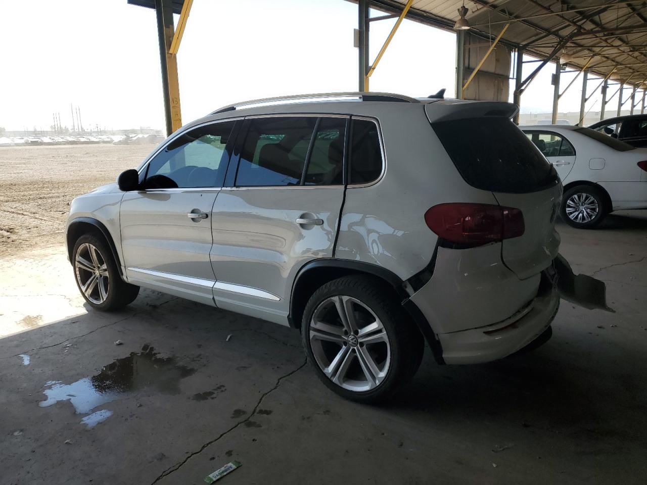 Photo 1 VIN: WVGAV7AX7FW029104 - VOLKSWAGEN TIGUAN 