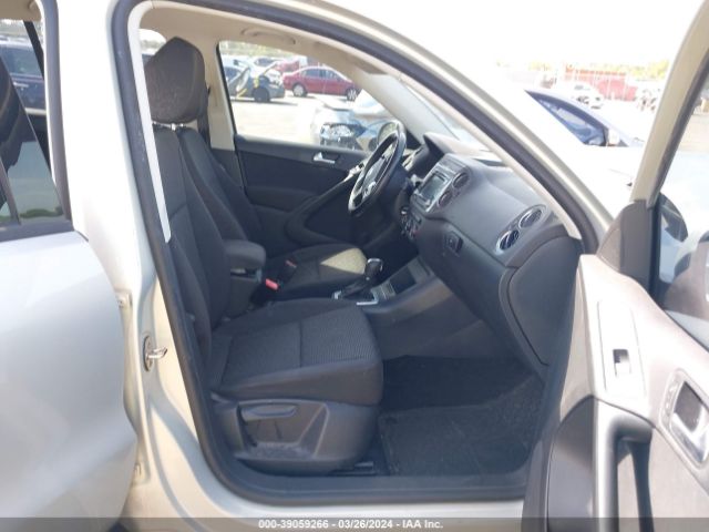 Photo 4 VIN: WVGAV7AX7FW596994 - VOLKSWAGEN TIGUAN 