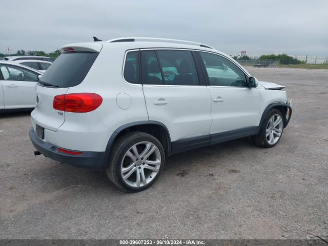 Photo 3 VIN: WVGAV7AX7GW537915 - VOLKSWAGEN TIGUAN 