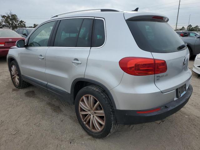 Photo 1 VIN: WVGAV7AX7GW562054 - VOLKSWAGEN TIGUAN 