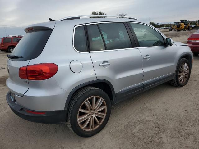 Photo 2 VIN: WVGAV7AX7GW562054 - VOLKSWAGEN TIGUAN 