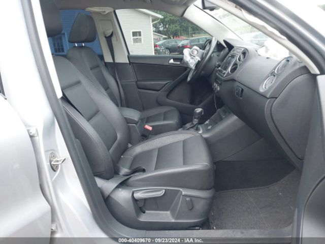 Photo 4 VIN: WVGAV7AX7GW577671 - VOLKSWAGEN TIGUAN 