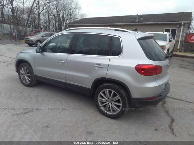 Photo 2 VIN: WVGAV7AX7GW577881 - VOLKSWAGEN TIGUAN 