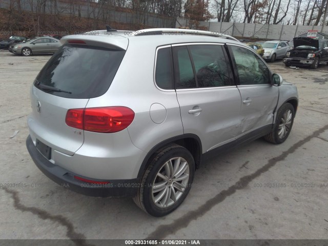 Photo 3 VIN: WVGAV7AX7GW577881 - VOLKSWAGEN TIGUAN 