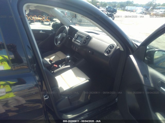 Photo 4 VIN: WVGAV7AX7GW591327 - VOLKSWAGEN TIGUAN 