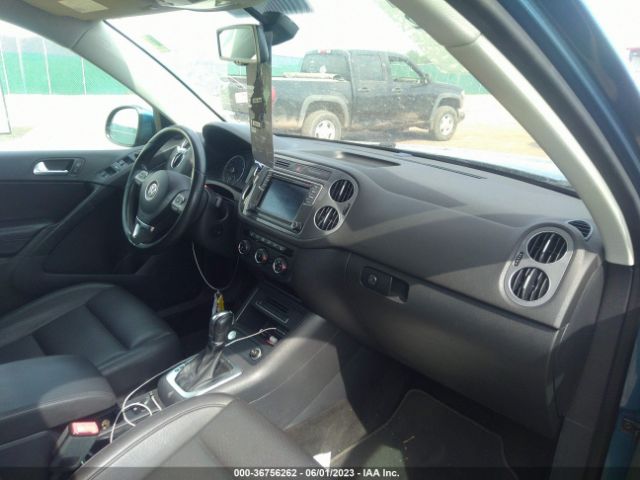 Photo 4 VIN: WVGAV7AX7HK003712 - VOLKSWAGEN TIGUAN 