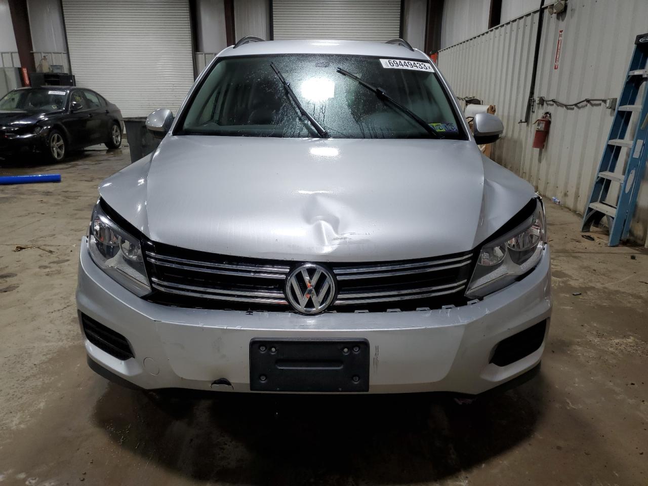 Photo 4 VIN: WVGAV7AX7HK038539 - VOLKSWAGEN TIGUAN 