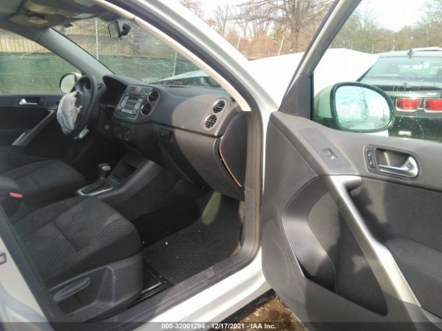 Photo 4 VIN: WVGAV7AX8AW001269 - VOLKSWAGEN TIGUAN 