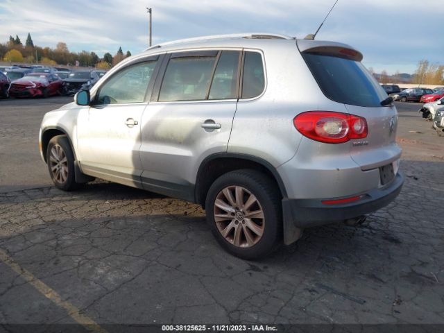 Photo 2 VIN: WVGAV7AX8AW508432 - VOLKSWAGEN TIGUAN 