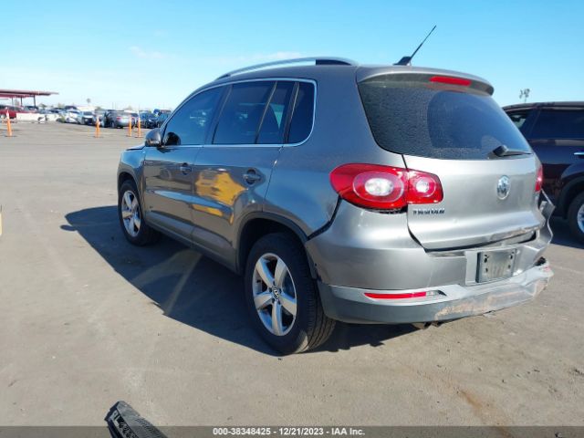 Photo 2 VIN: WVGAV7AX8AW516580 - VOLKSWAGEN TIGUAN 