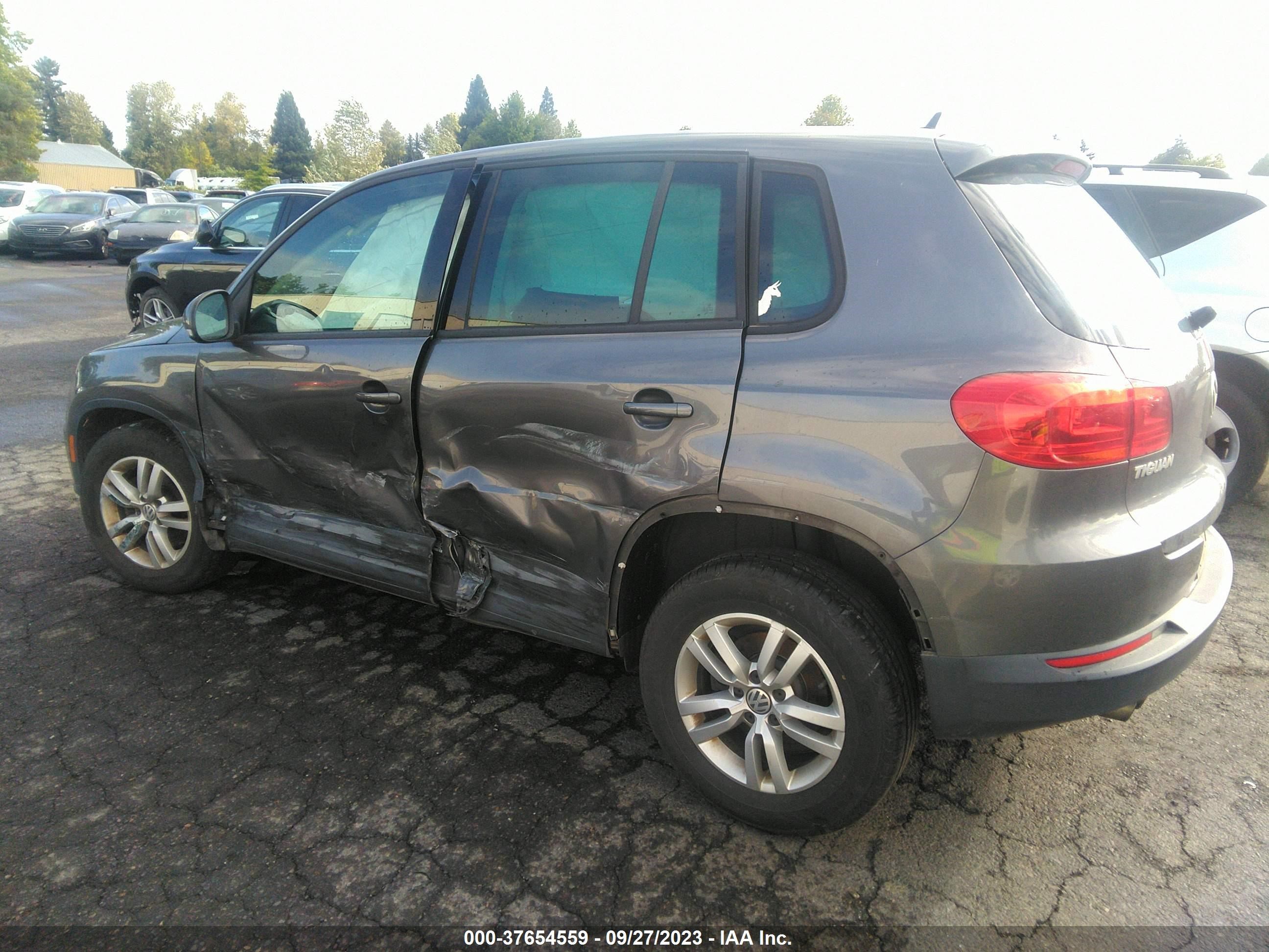 Photo 12 VIN: WVGAV7AX8CW097696 - VOLKSWAGEN TIGUAN 