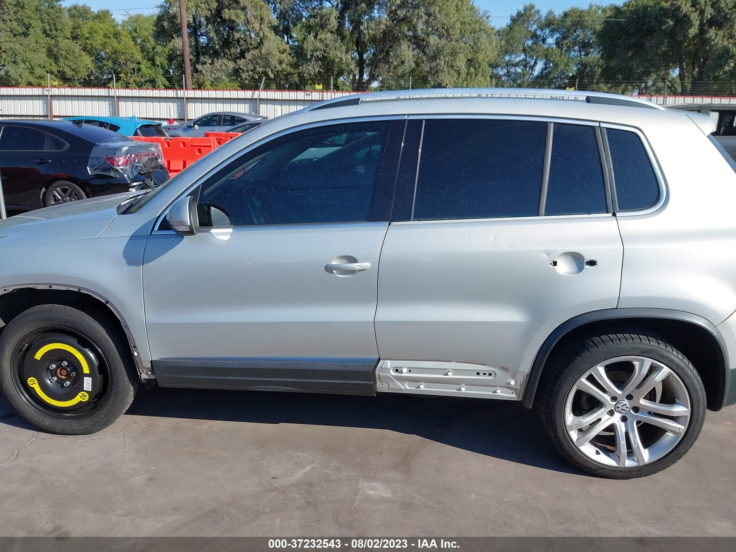 Photo 14 VIN: WVGAV7AX8CW543720 - VOLKSWAGEN TIGUAN 