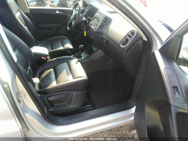 Photo 4 VIN: WVGAV7AX8CW589645 - VOLKSWAGEN TIGUAN 