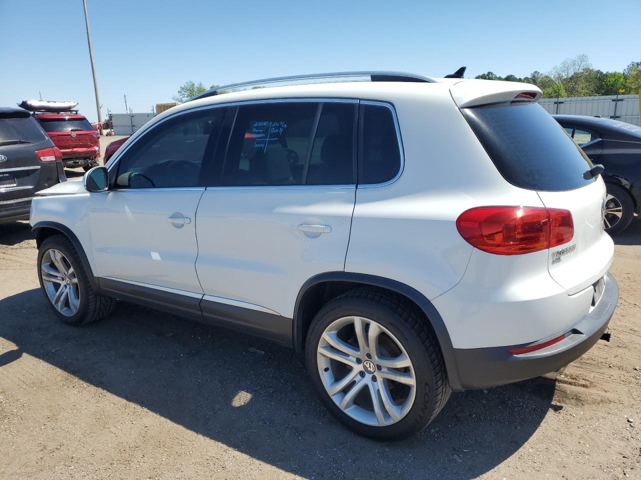 Photo 1 VIN: WVGAV7AX8GW577856 - VOLKSWAGEN TIGUAN 