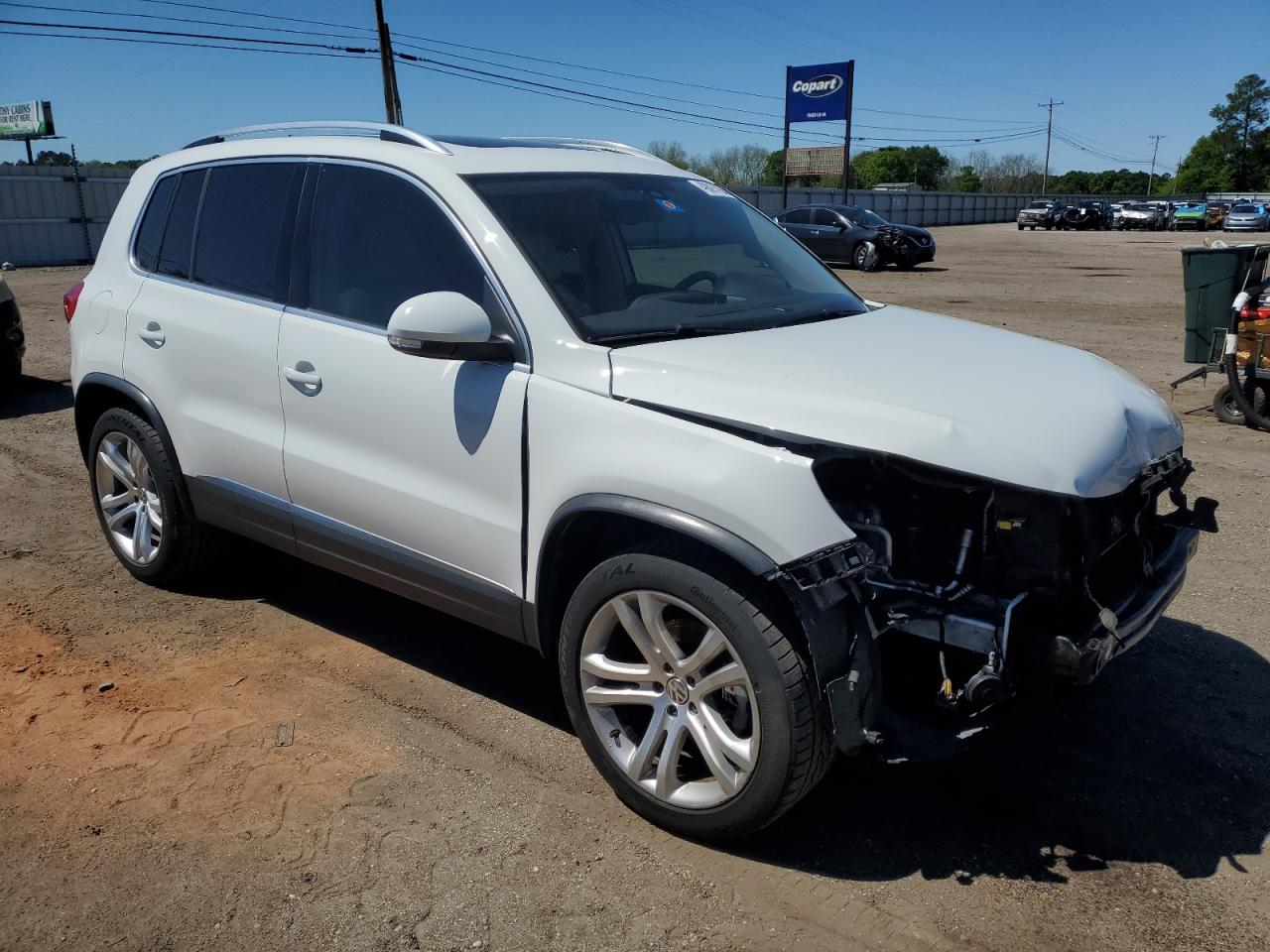 Photo 3 VIN: WVGAV7AX8GW577856 - VOLKSWAGEN TIGUAN 