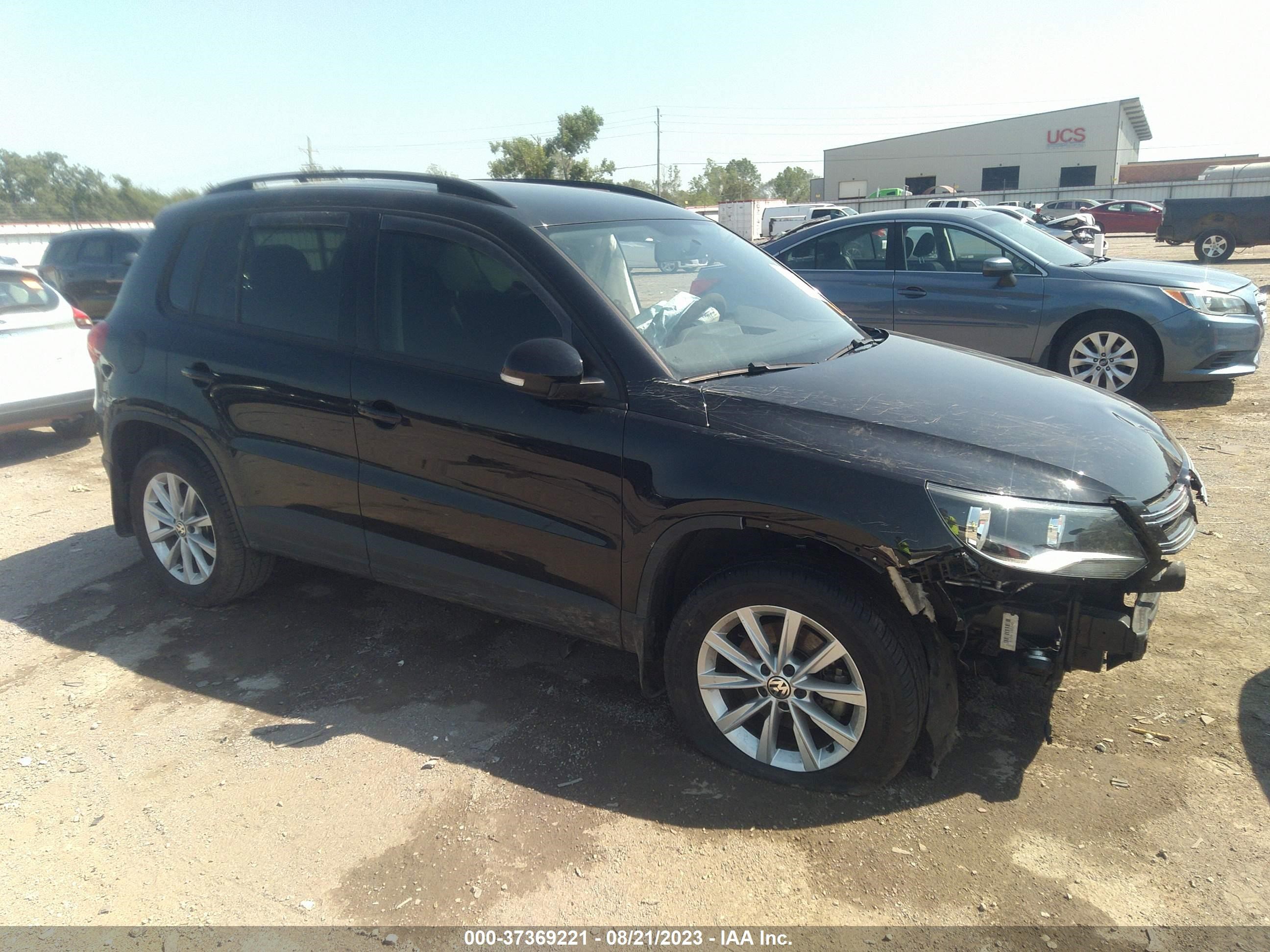 Photo 0 VIN: WVGAV7AX8HK044401 - VOLKSWAGEN TIGUAN 