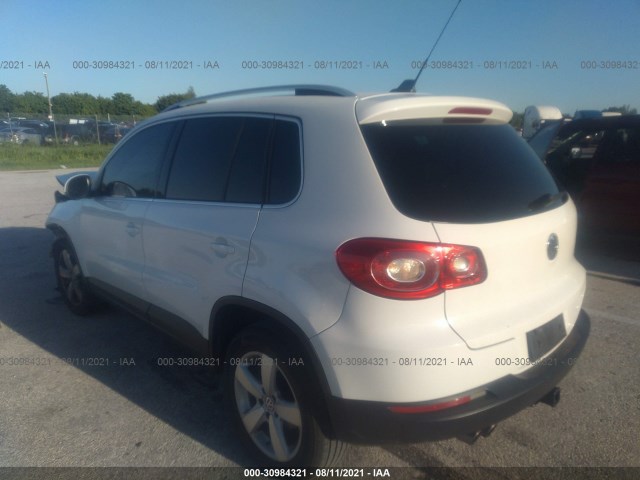 Photo 2 VIN: WVGAV7AX9AW529435 - VOLKSWAGEN TIGUAN 